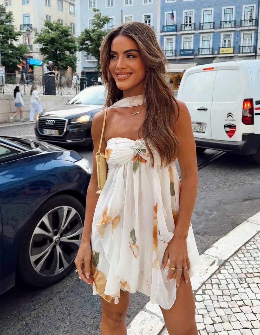 Isabel Halter Yaka Fırfırlı Desenli Mini Elbise