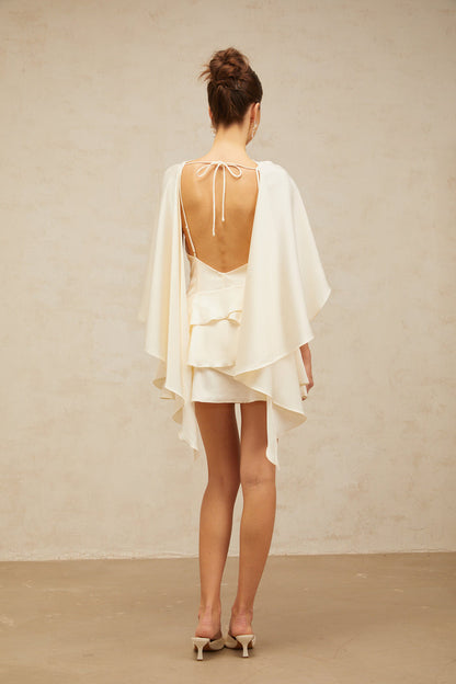 Asimetrik Kat Detaylı Pelerinli Mini Elbise
