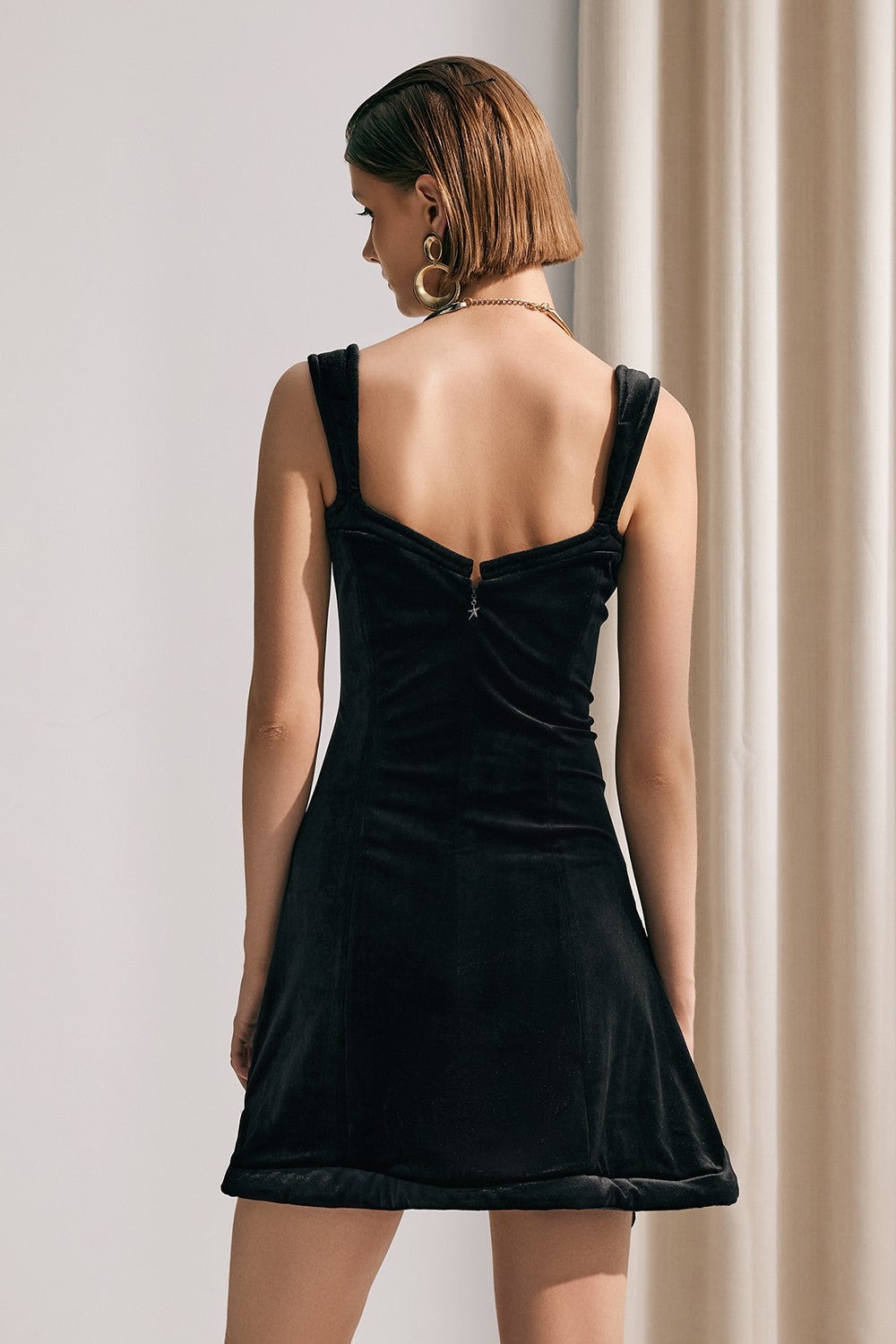 Camille Kalp Yaka Asimetrik Mini Elbise