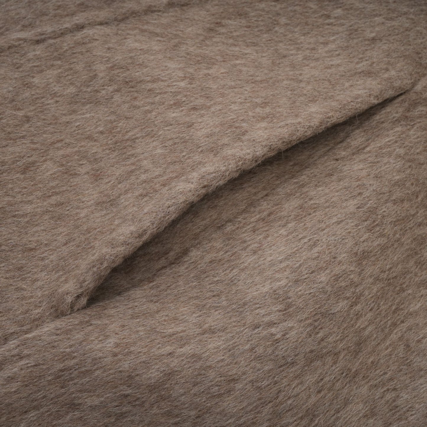 Chloris Yün ve Kürk Detaylı Kemerli Pelerin Ceket