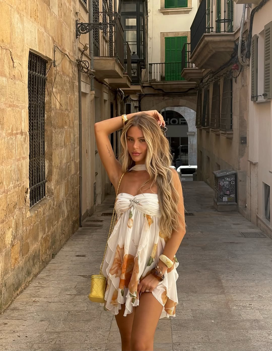 Isabel Halter Yaka Fırfırlı Desenli Mini Elbise