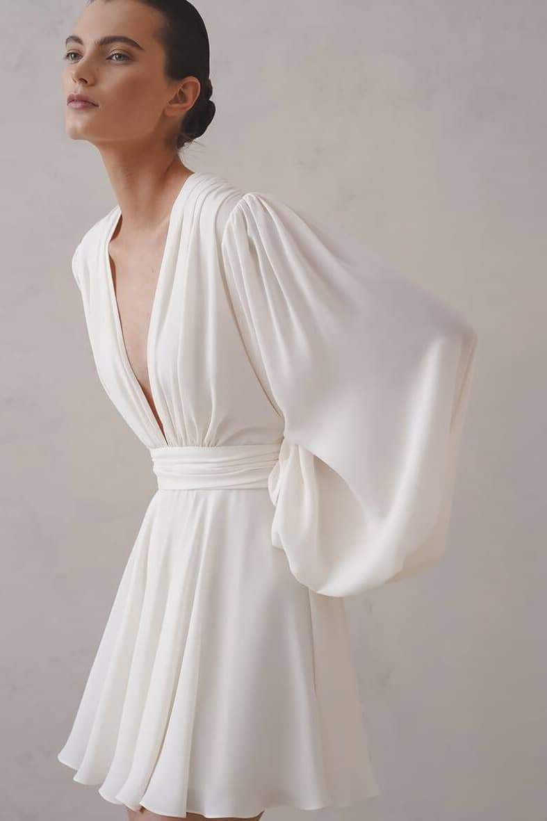 Derin V Yaka Mini Elbise